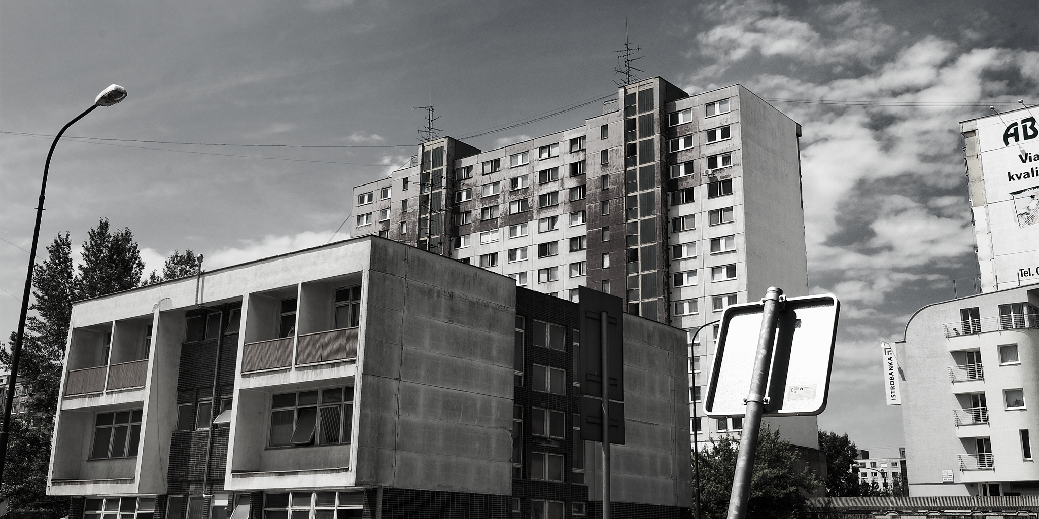 Lichtbildvortrag: METROPOL B – Konstruktive Realität Bratislava.