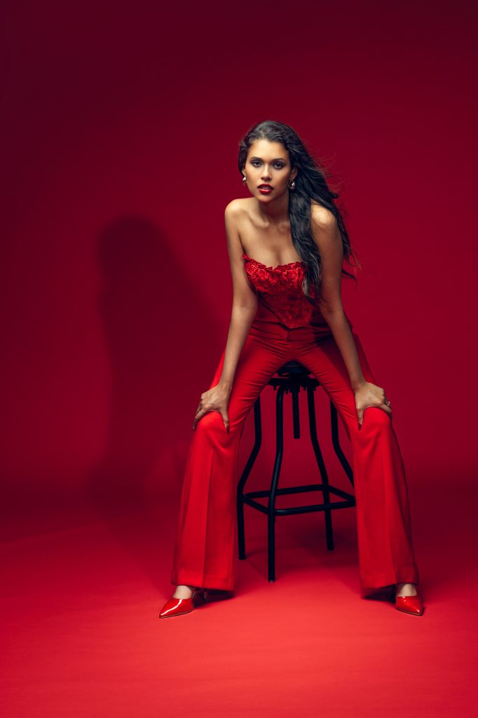 Crimson&Ivory
